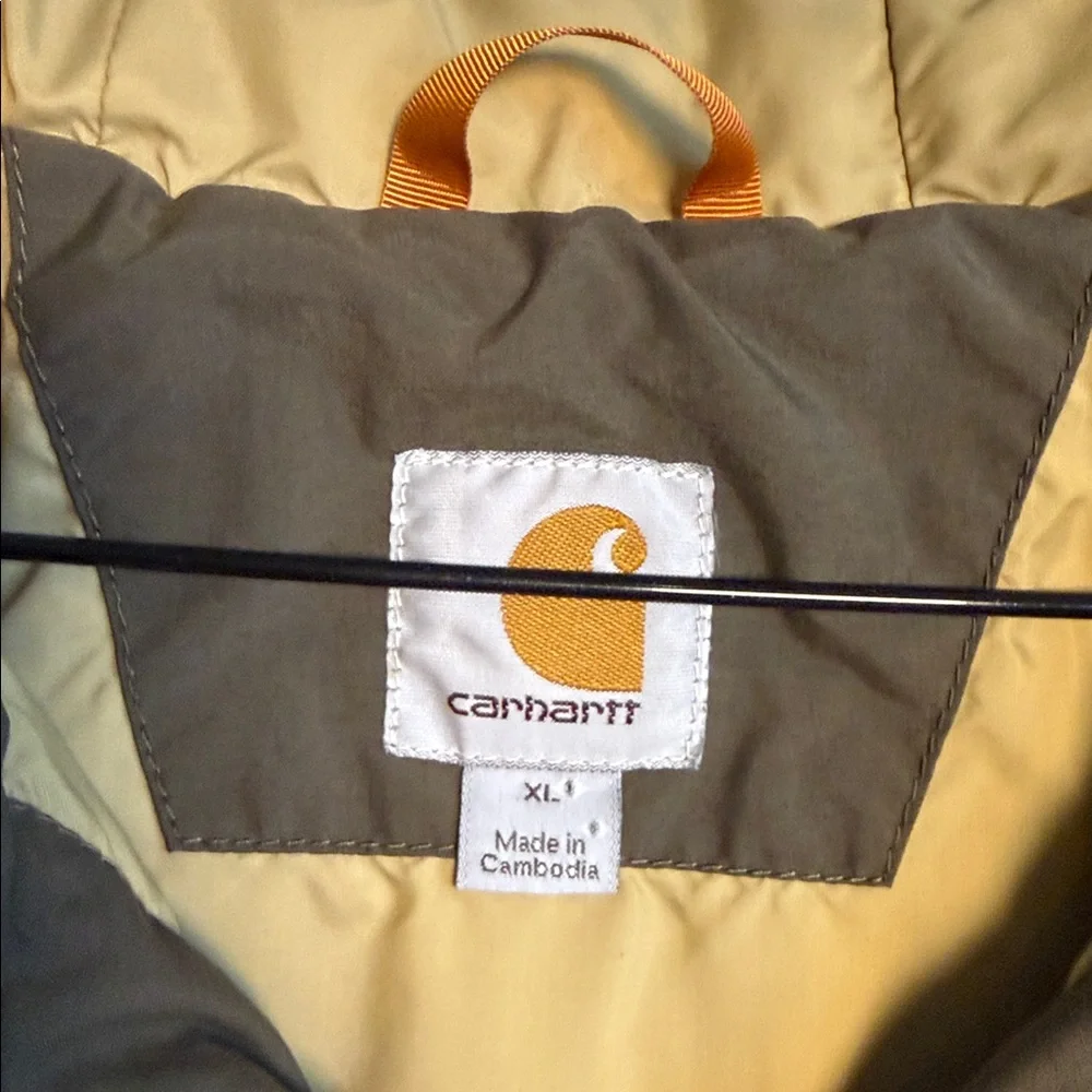 Carhartt Men's Dark Green Hooded Puffer Jacket